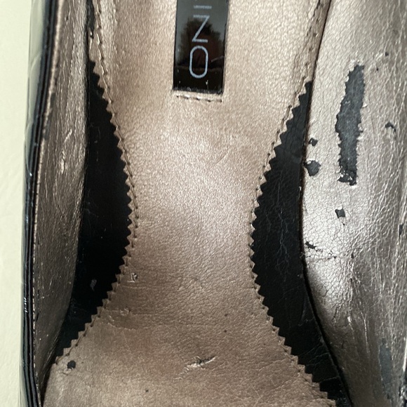 Bandolino black alligator faux leather shoes with kitten heels & pointed toe. 6M - Picture 6 of 14